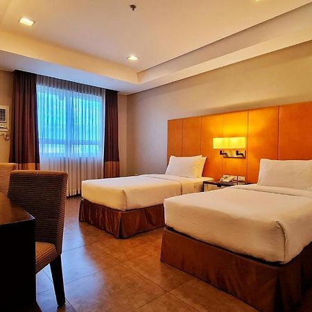 District 21 Hotel Iloilo City Ngoại thất bức ảnh