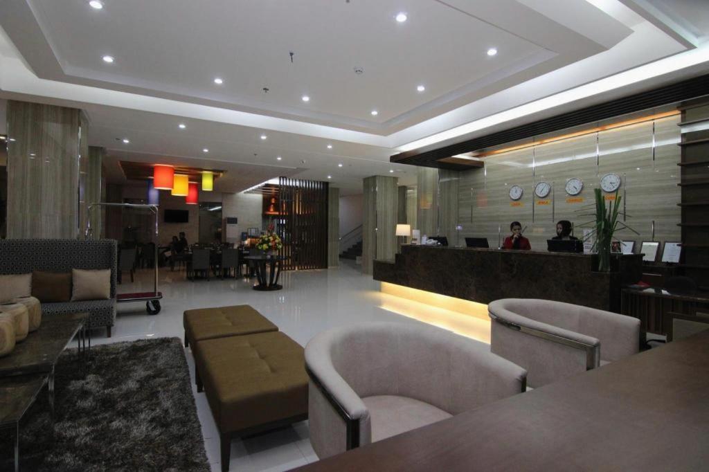 District 21 Hotel Iloilo City Ngoại thất bức ảnh