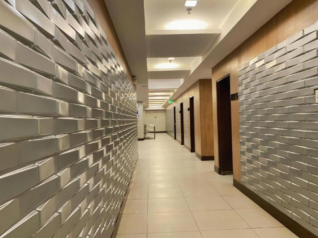 District 21 Hotel Iloilo City Ngoại thất bức ảnh