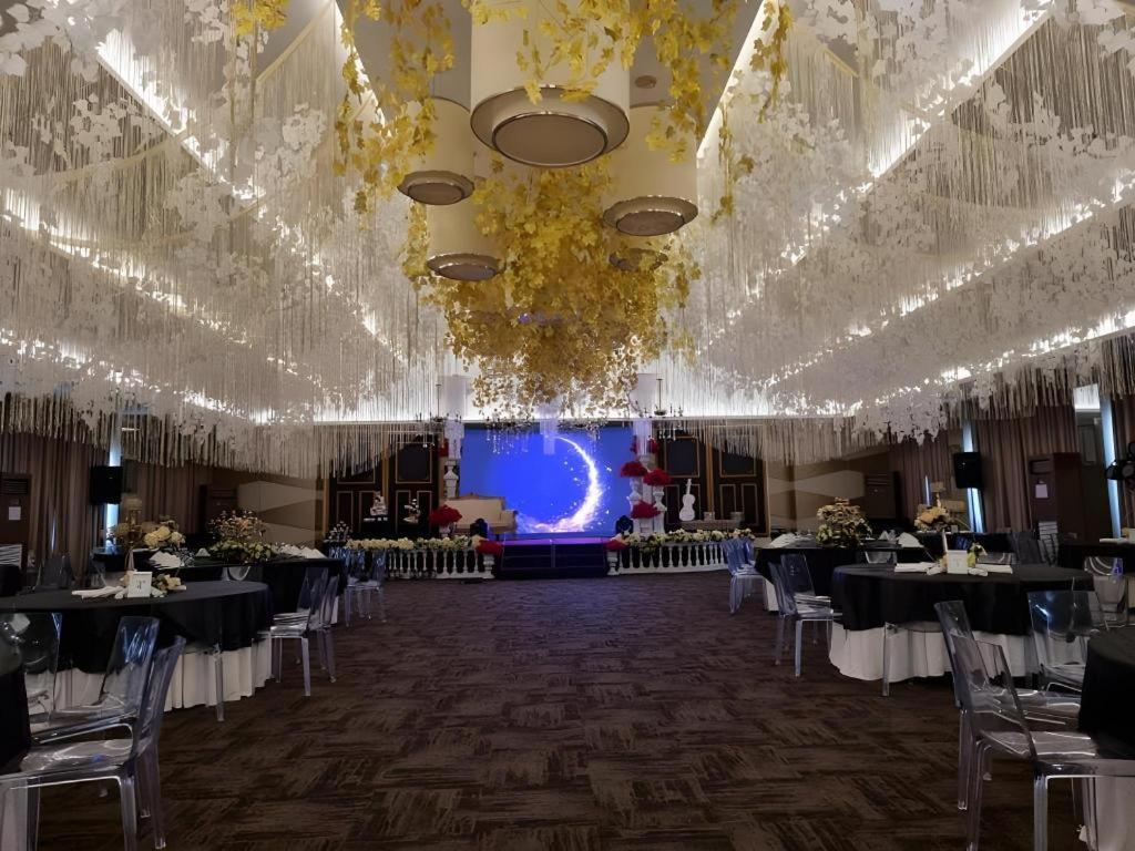 District 21 Hotel Iloilo City Ngoại thất bức ảnh