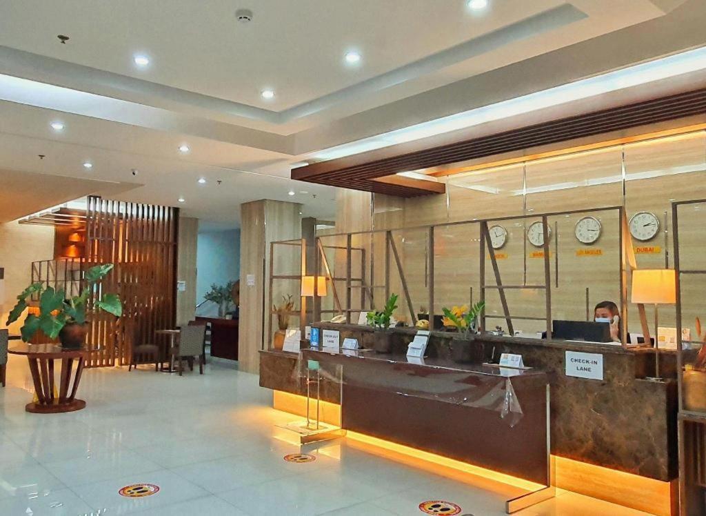 District 21 Hotel Iloilo City Ngoại thất bức ảnh