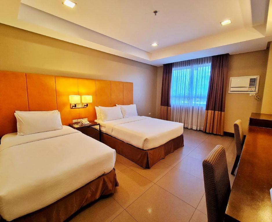 District 21 Hotel Iloilo City Ngoại thất bức ảnh