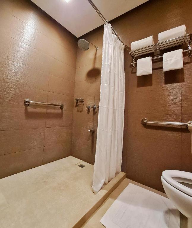 District 21 Hotel Iloilo City Ngoại thất bức ảnh