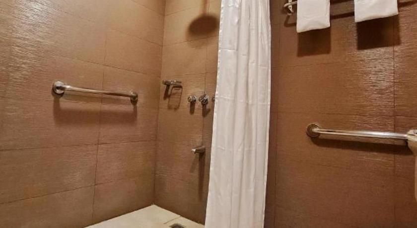 District 21 Hotel Iloilo City Ngoại thất bức ảnh