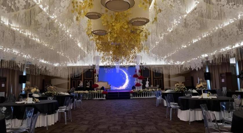District 21 Hotel Iloilo City Ngoại thất bức ảnh