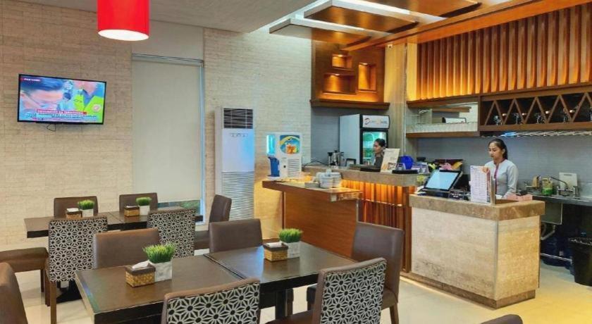 District 21 Hotel Iloilo City Ngoại thất bức ảnh